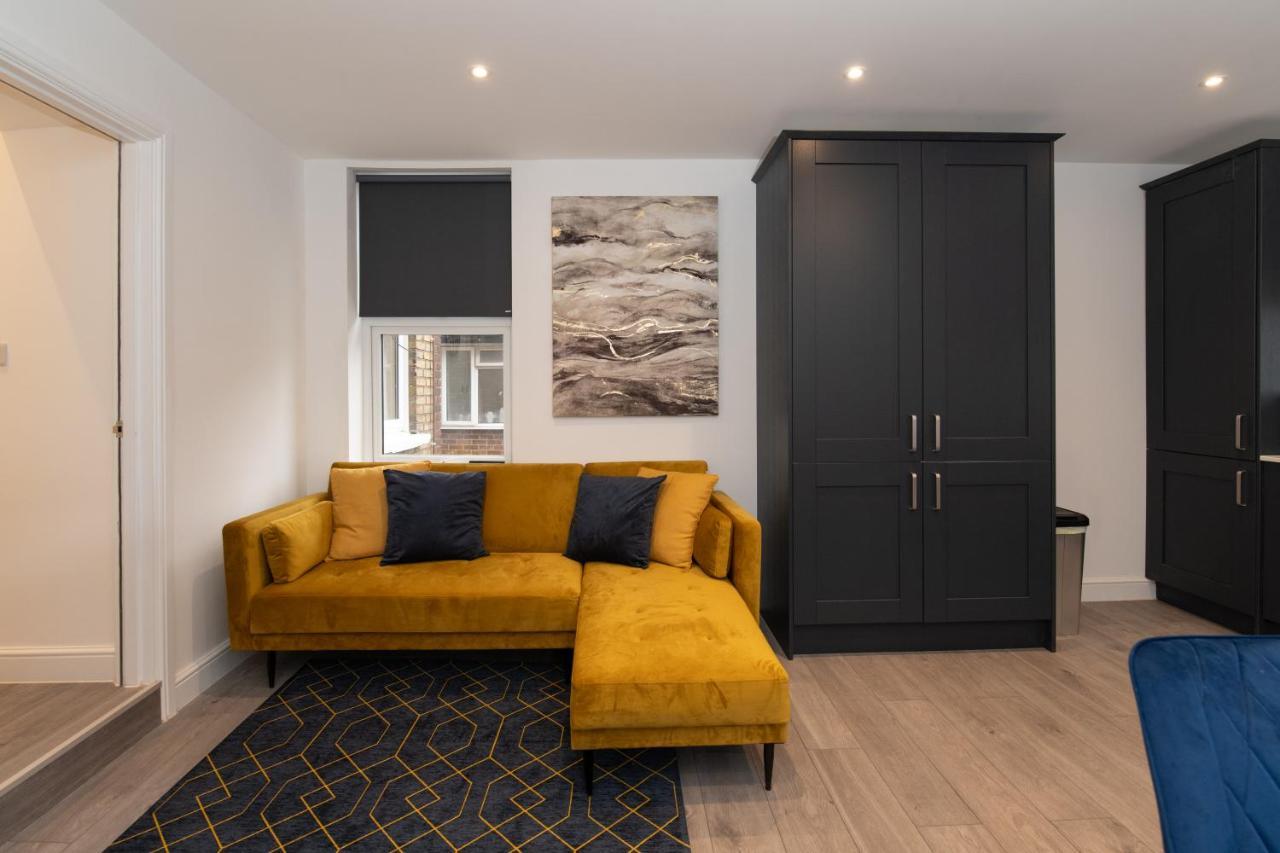 Fantastic New, London Apartment 3 Bed 1 Bath & Parking Whetstone Exterior foto